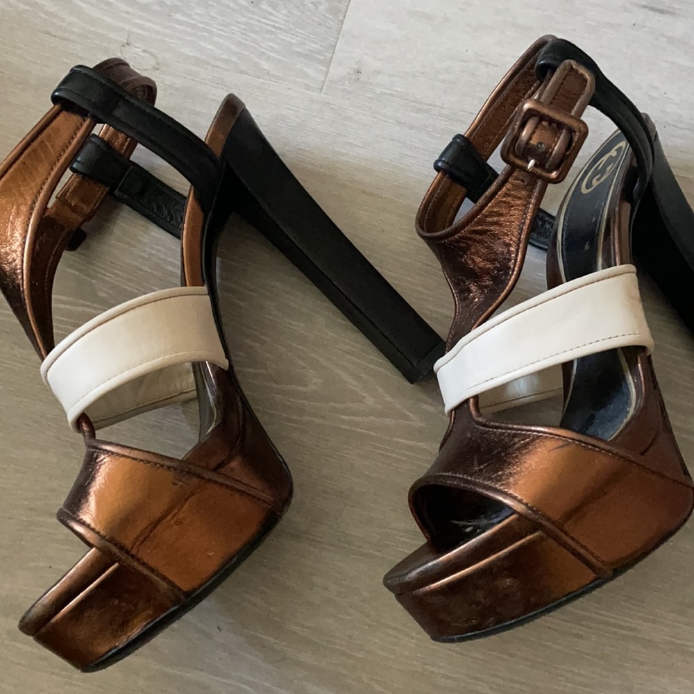 Gucci Platform Heels - Picture 2 of 6